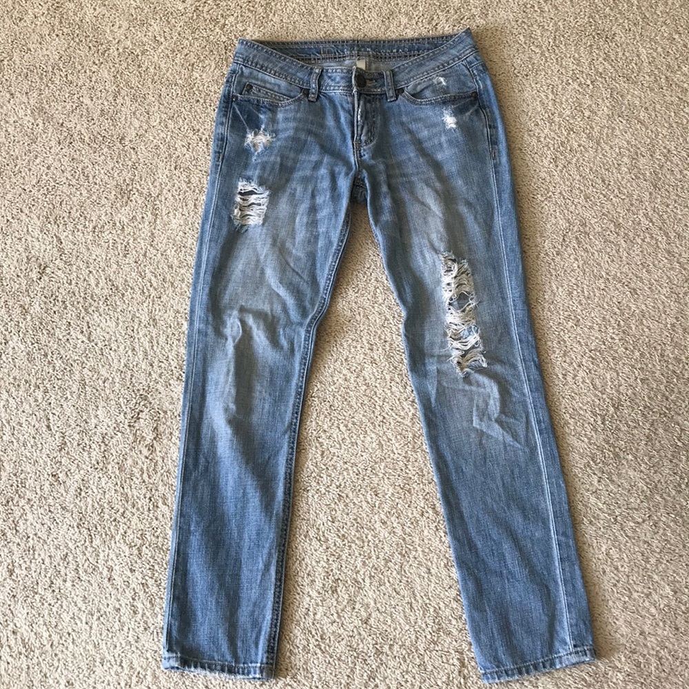 Distressed boyfriend jeans